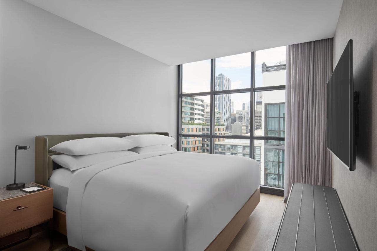 Отель Courtyard By Marriott Melbourne Flagstaff Gardens Экстерьер фото