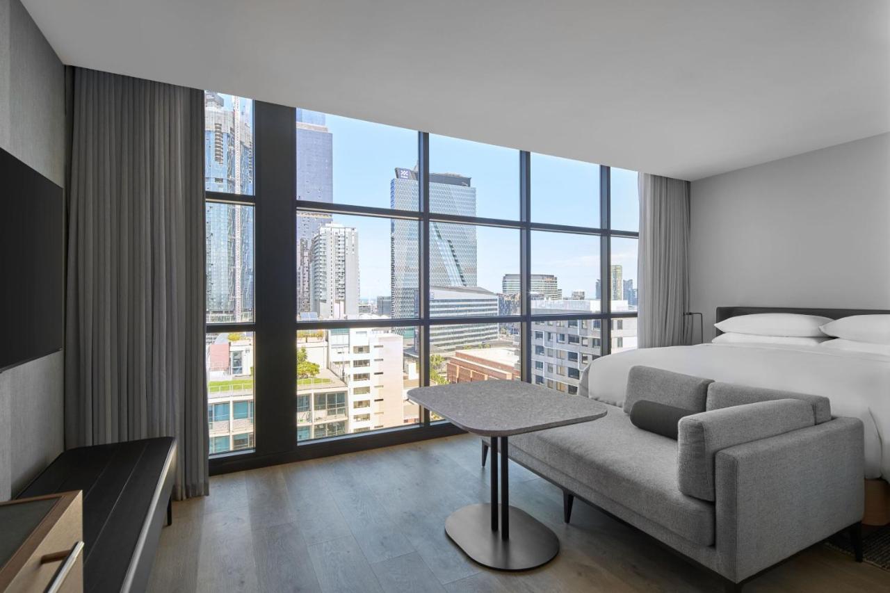 Отель Courtyard By Marriott Melbourne Flagstaff Gardens Экстерьер фото