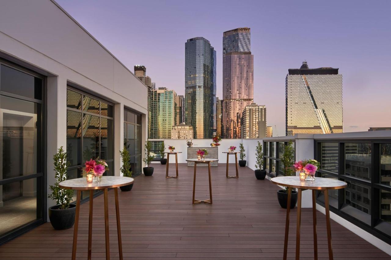 Отель Courtyard By Marriott Melbourne Flagstaff Gardens Экстерьер фото