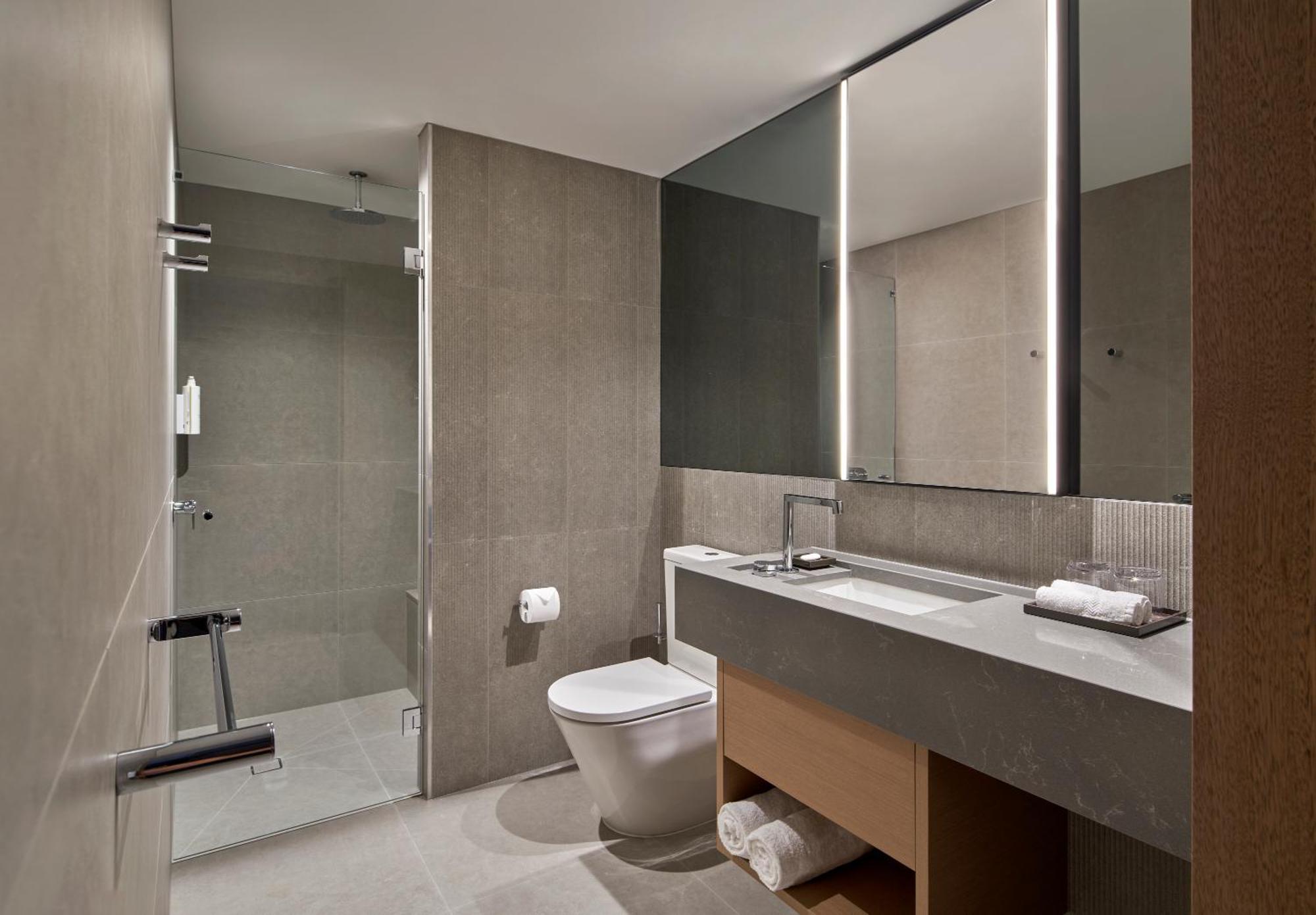 Отель Courtyard By Marriott Melbourne Flagstaff Gardens Экстерьер фото
